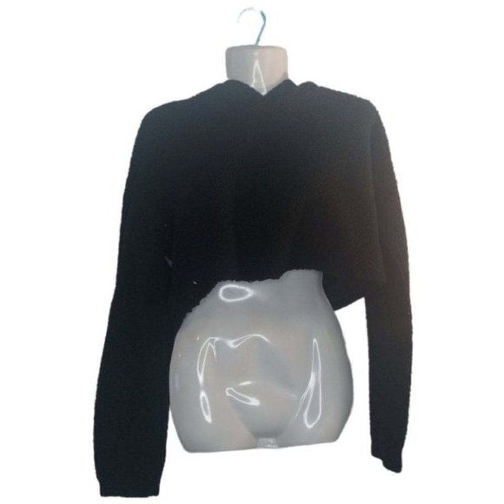 hoddie ‎ Cropped Fuzy Sweater